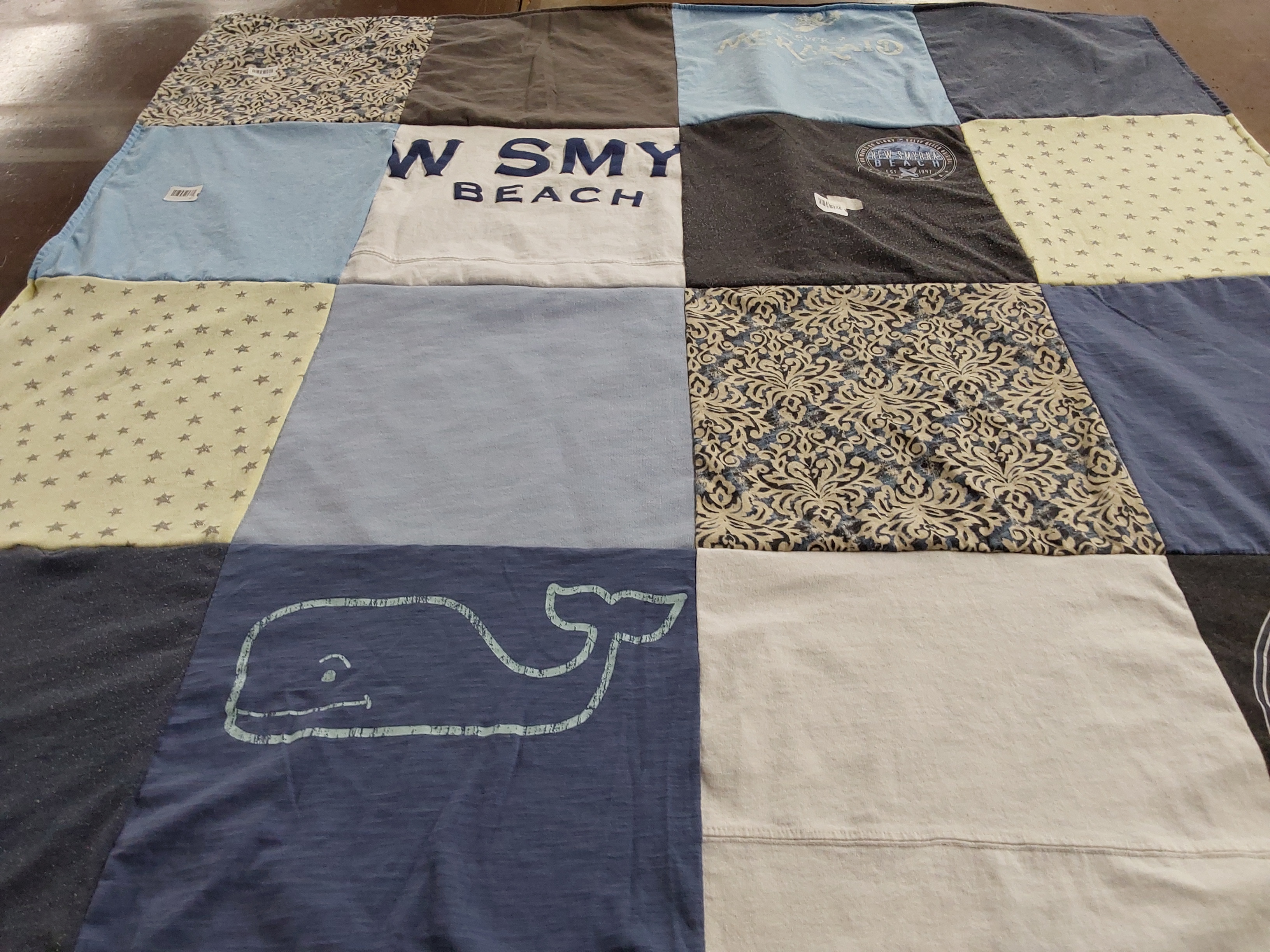 T-shirt quilt with beach activities, marine life themes by ALEXIA from PA