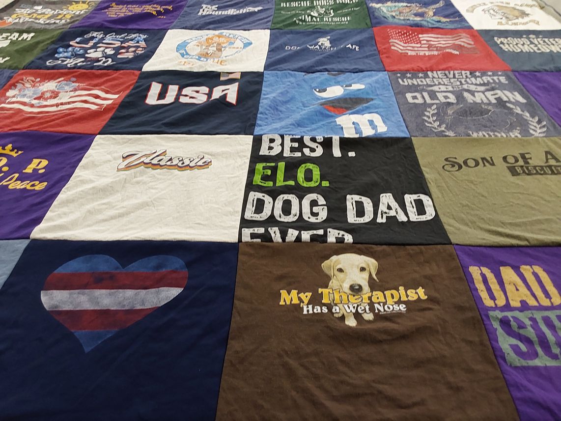 T-shirt quilt with dogs, therapies themes by Jessica from SC