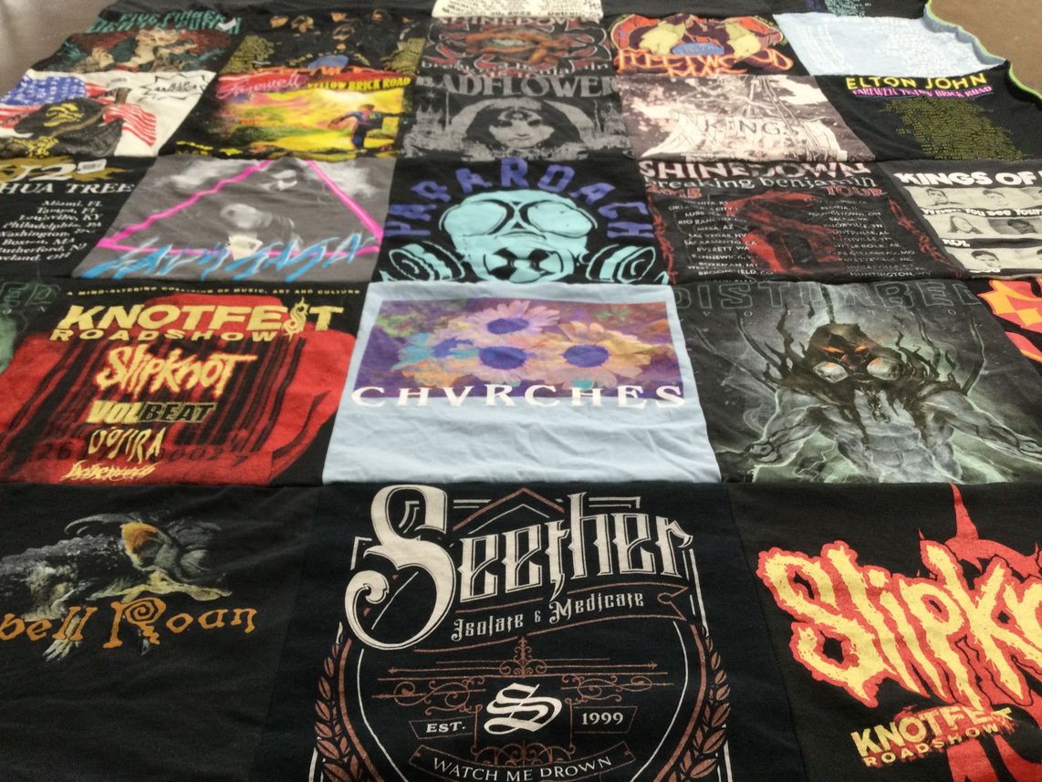 T-shirt quilt with music, concerts themes by Robin from NE