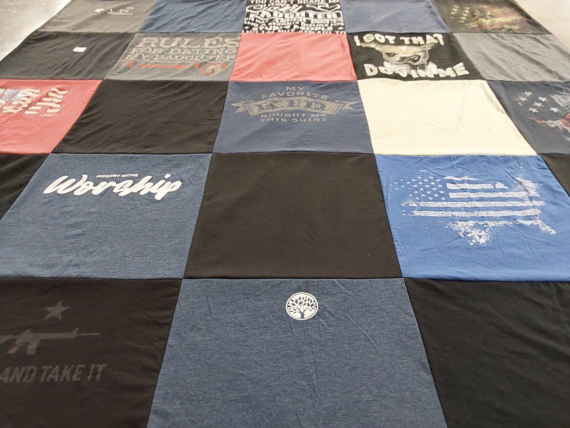 T-shirt quilt with worship, dogs themes by Elena from TN