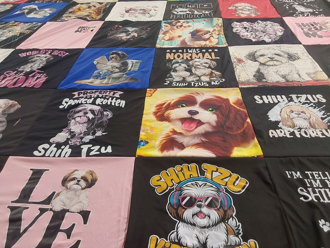 T-shirt quilt with dogs, pets themes by Kristina from WI