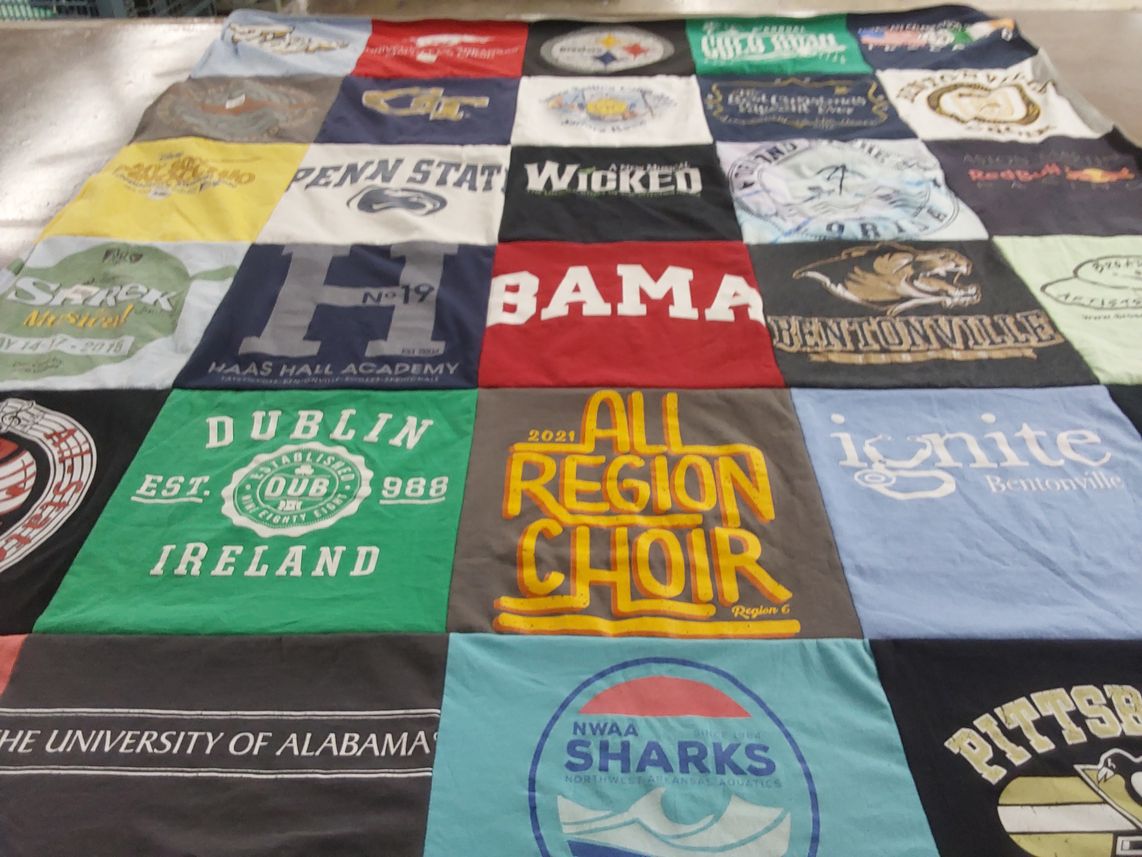 T-shirt quilt from the university of alabama, penn state university by Brittany from AR