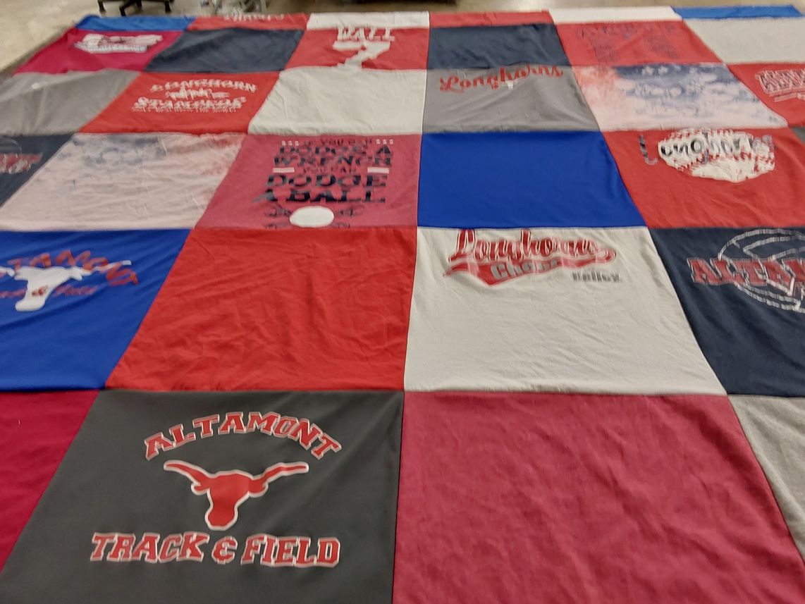 T-shirt quilt from altamont high school by Tavia from UT