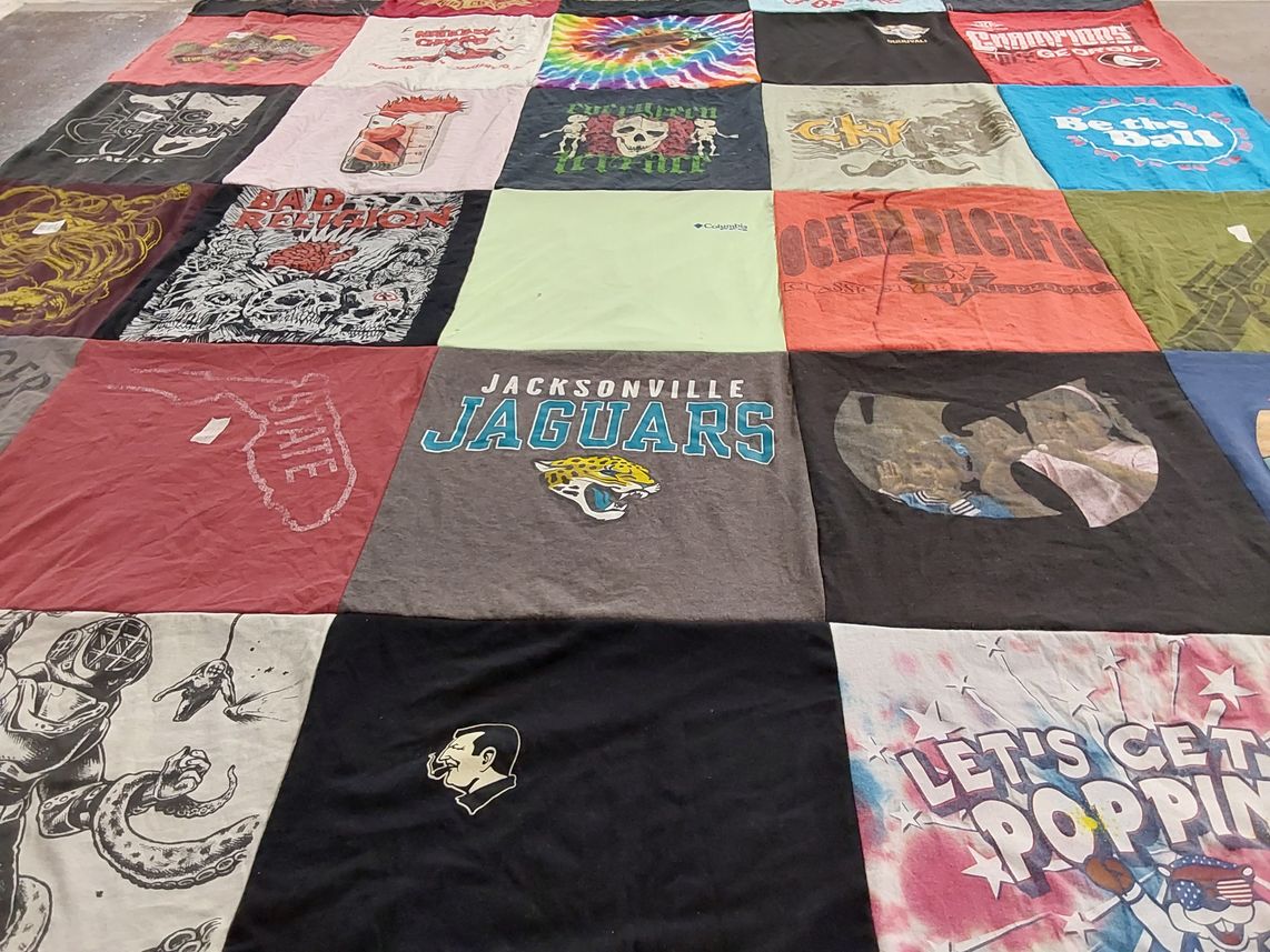 T-shirt quilt featuring jacksonville jaguars by Annie from GA