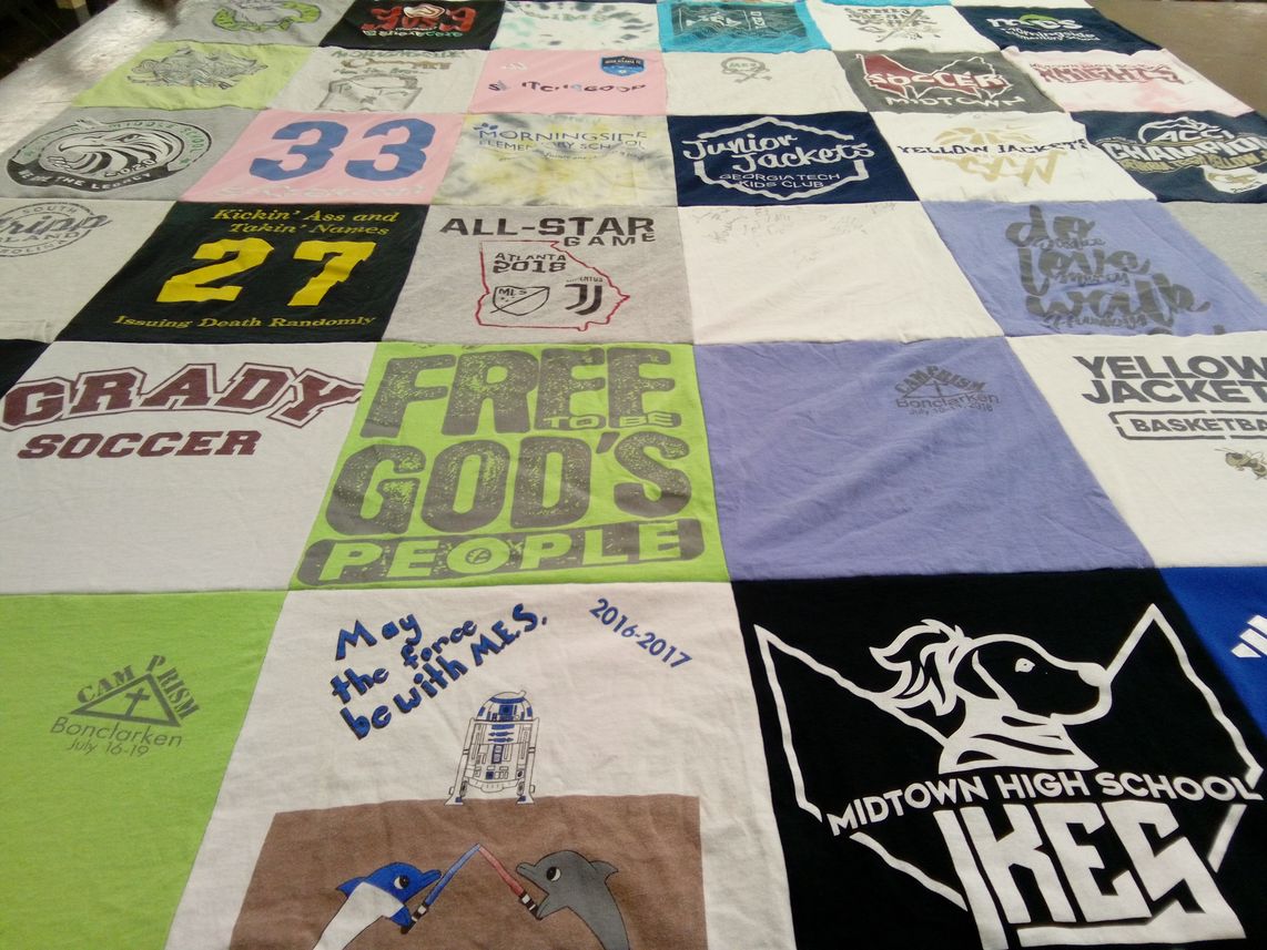T-shirt quilt featuring yellow jackets, junior jackets by Michelle from GA