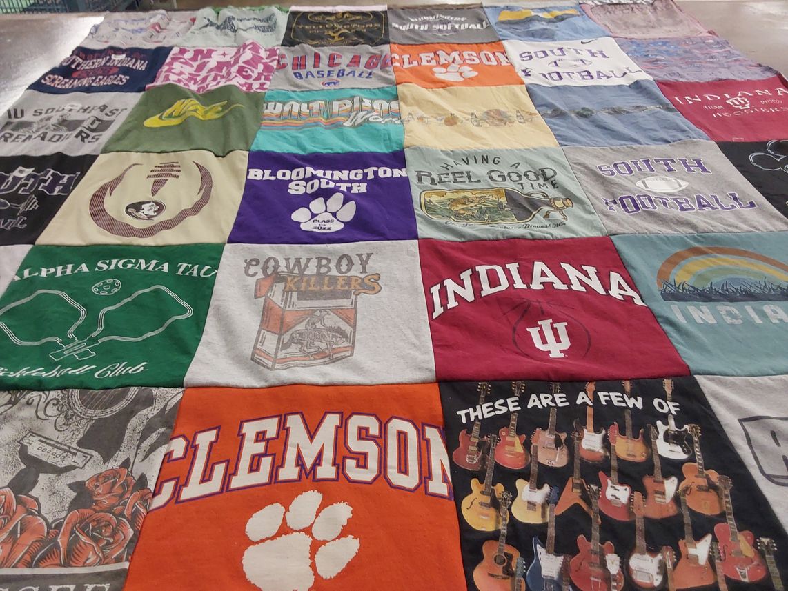 T-shirt quilt featuring clemson tigers, indiana hoosiers by Kaci from IN