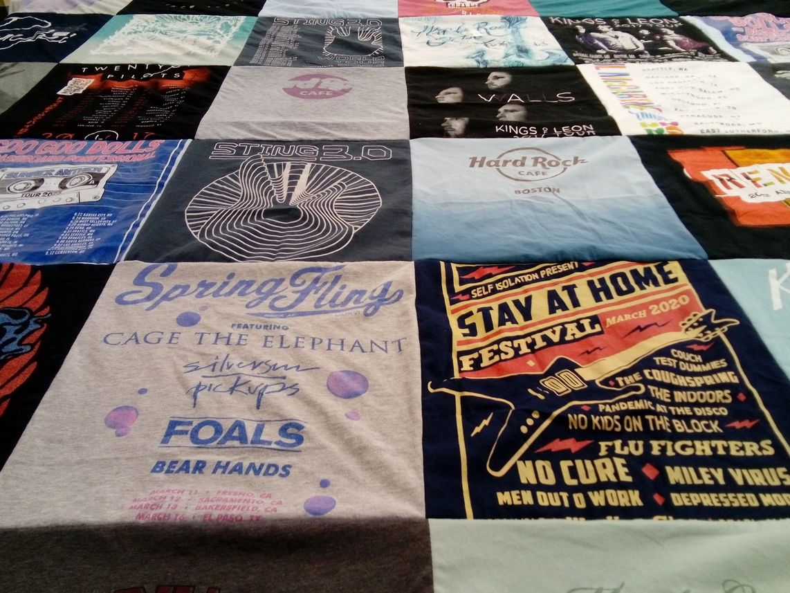 T-shirt quilt with music, festivals themes by Carina from ME