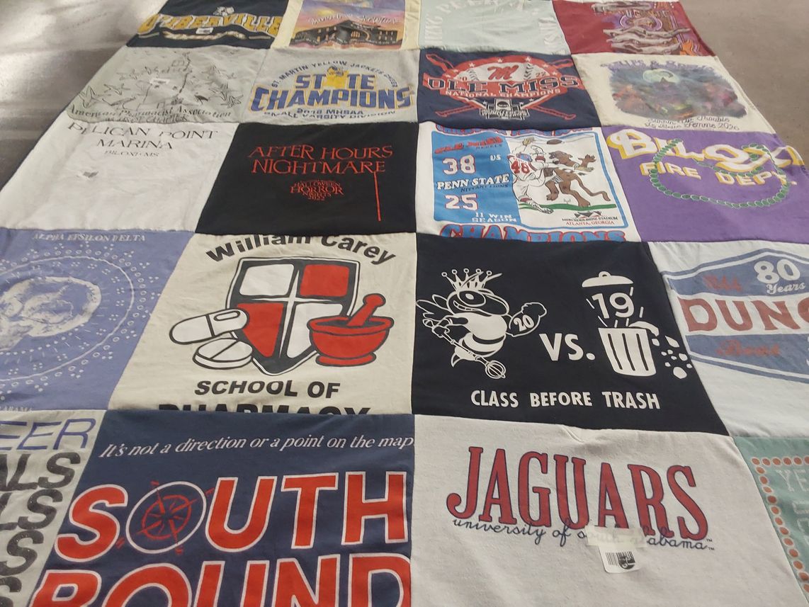 T-shirt quilt featuring jaguars by Hanna from MS