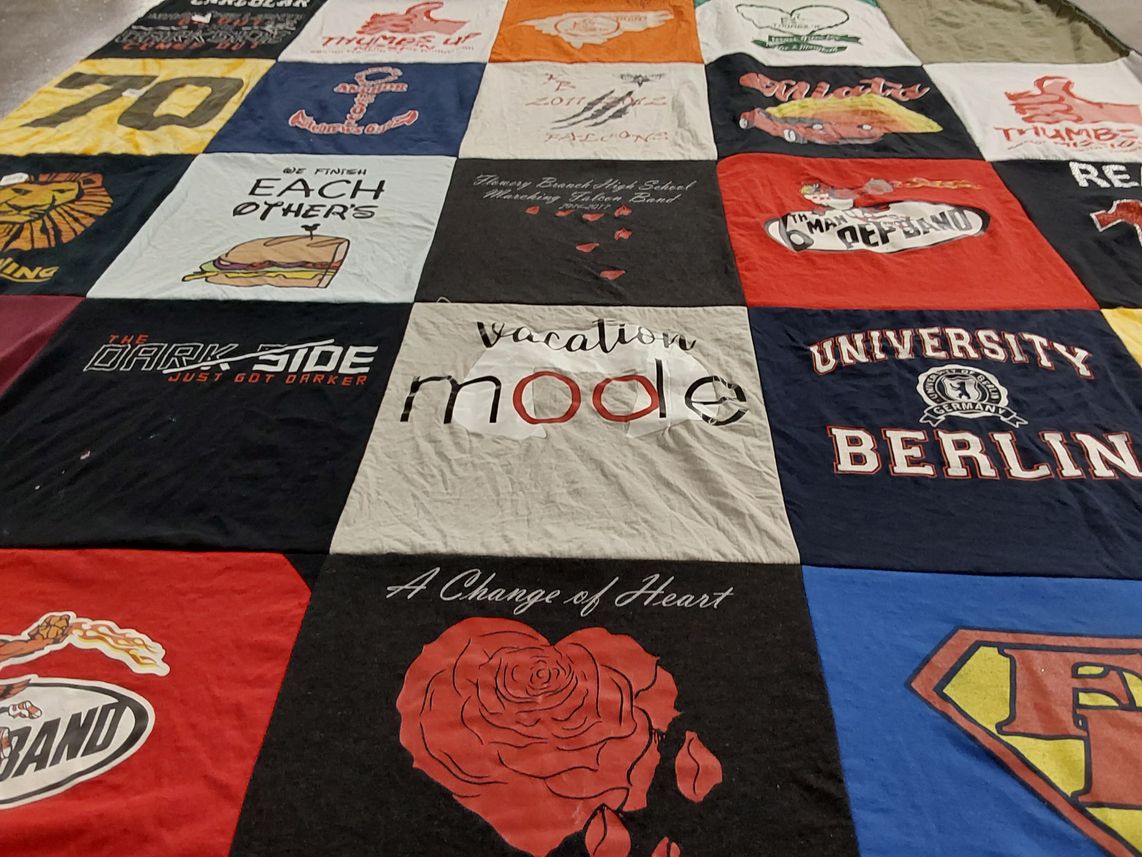 T-shirt quilt from university of berlin by Claire from GA