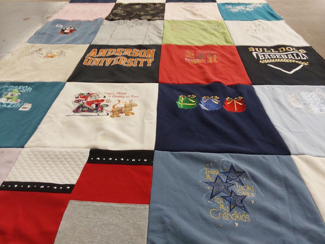 T-shirt quilt featuring bulldogs baseball team by Leshia from IN