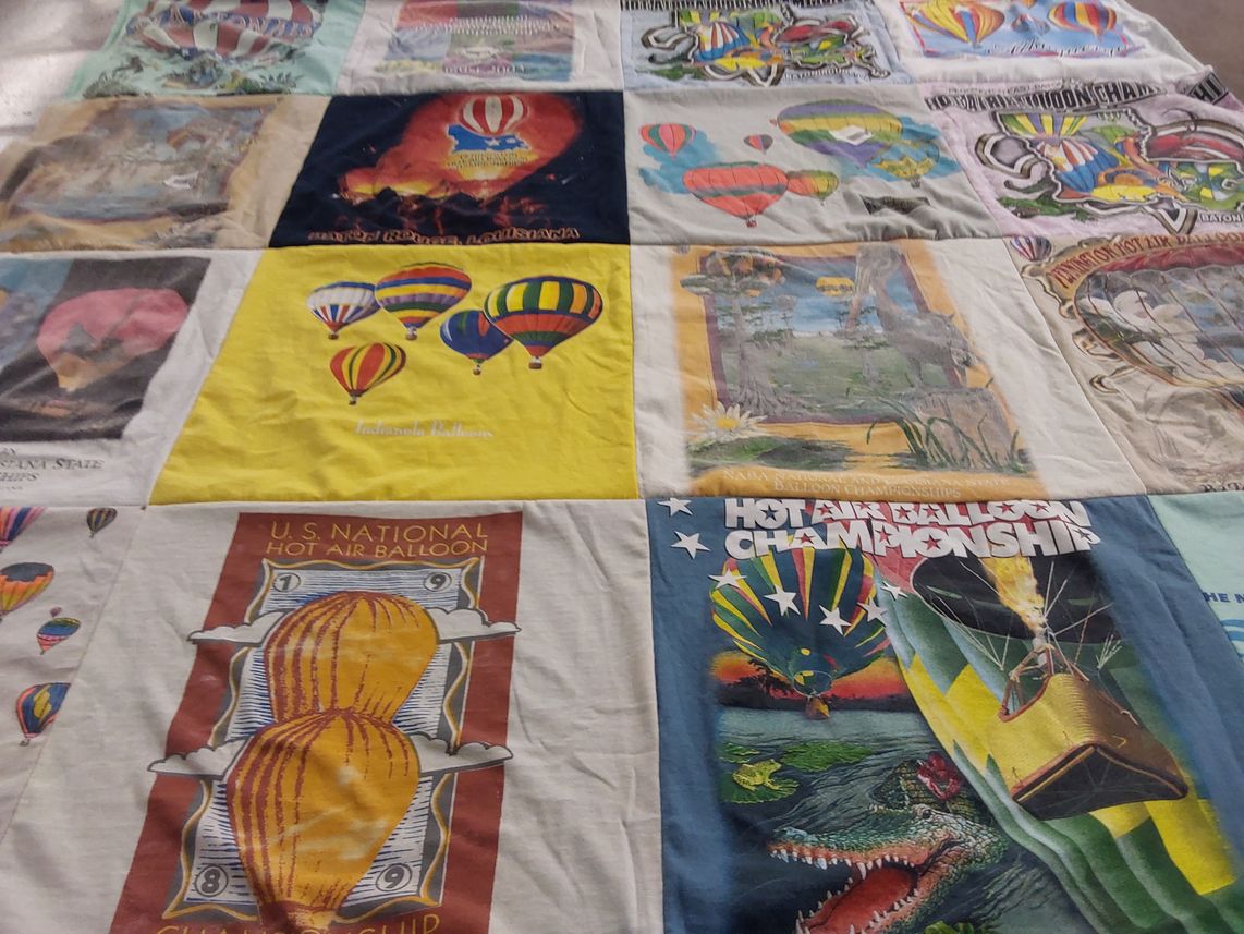T-shirt quilt with hot air balloons themes by Susan from LA