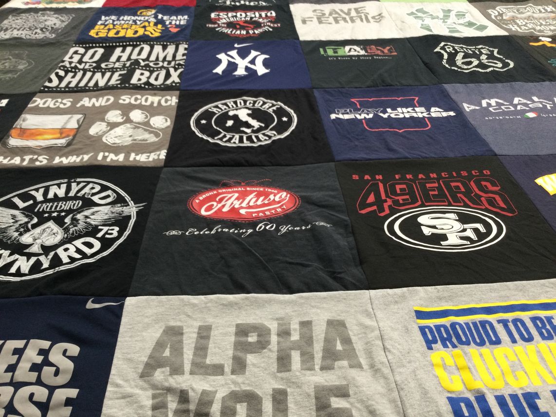 T-shirt quilt featuring san francisco 49ers by Seve from CT