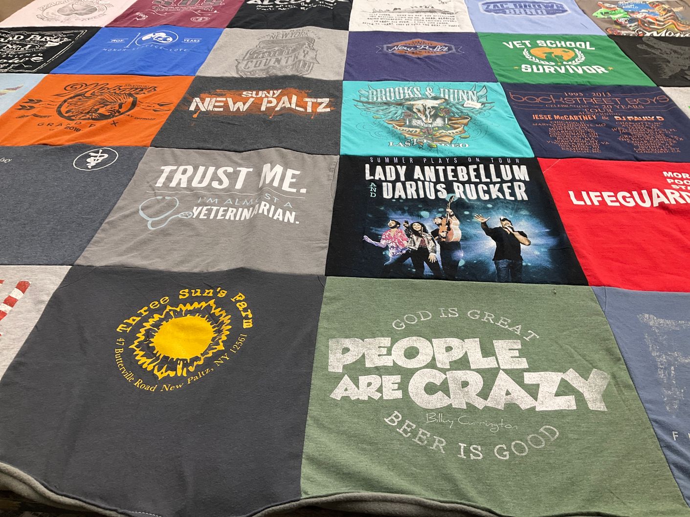 T-shirt quilt from state university of new york at new paltz by Lindsey from NY