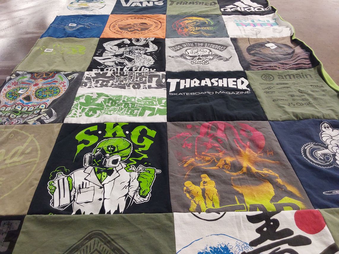 T-shirt quilt with skateboarding, art themes by RAY from CA