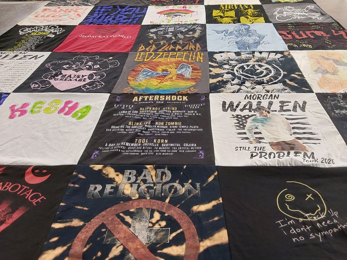T-shirt quilt with music, concerts themes by Alexis from CA