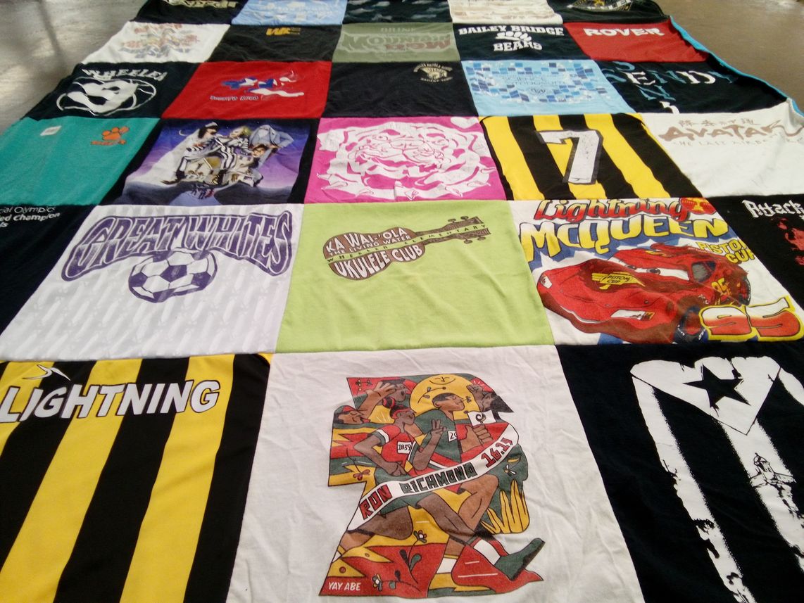 T-shirt quilt from bailey bridge high school by Vimarie from VA