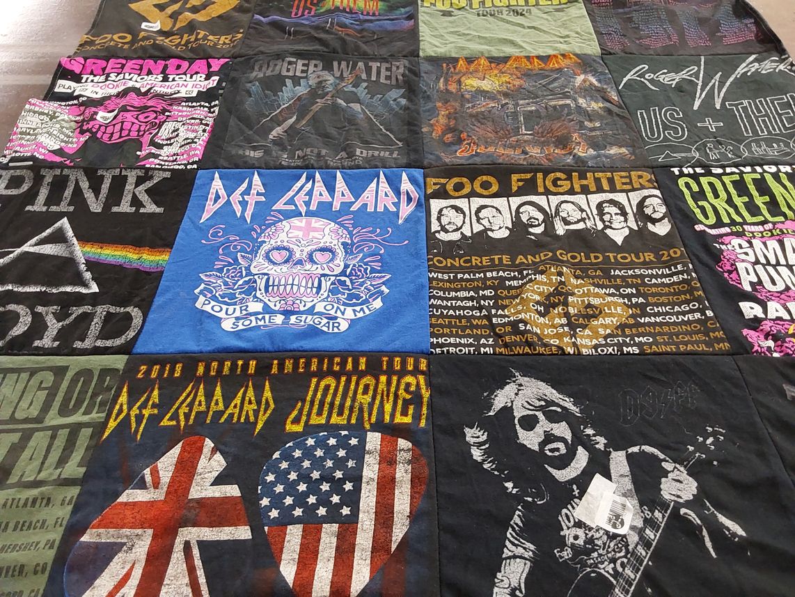 T-shirt quilt with rock music, concerts themes by Helene from PA