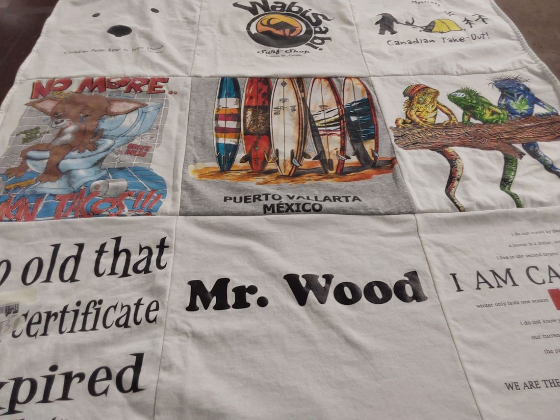 T-shirt quilt with animals, art themes by Nancy from UT