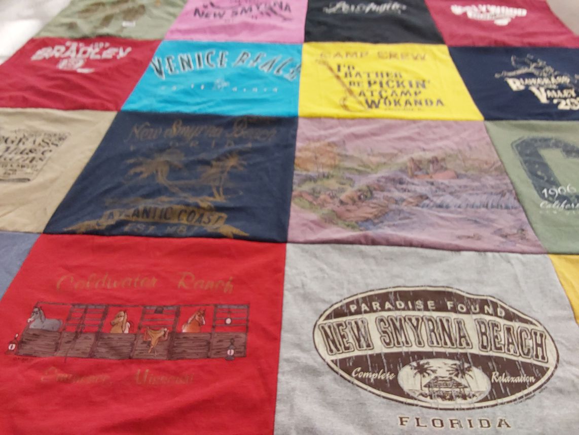 T-shirt quilt with beaches, vacation themes by Pamela from IL