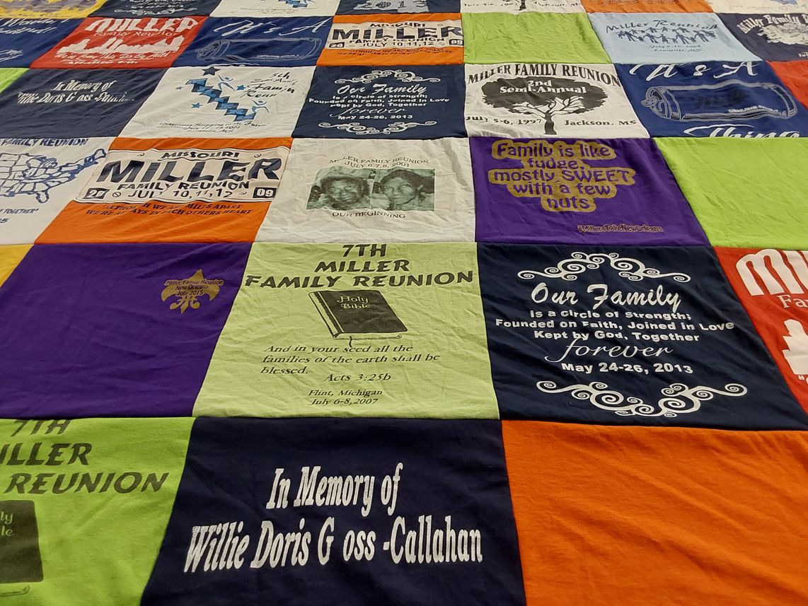 T-shirt quilt with family, reunions themes by Jacinta from MI