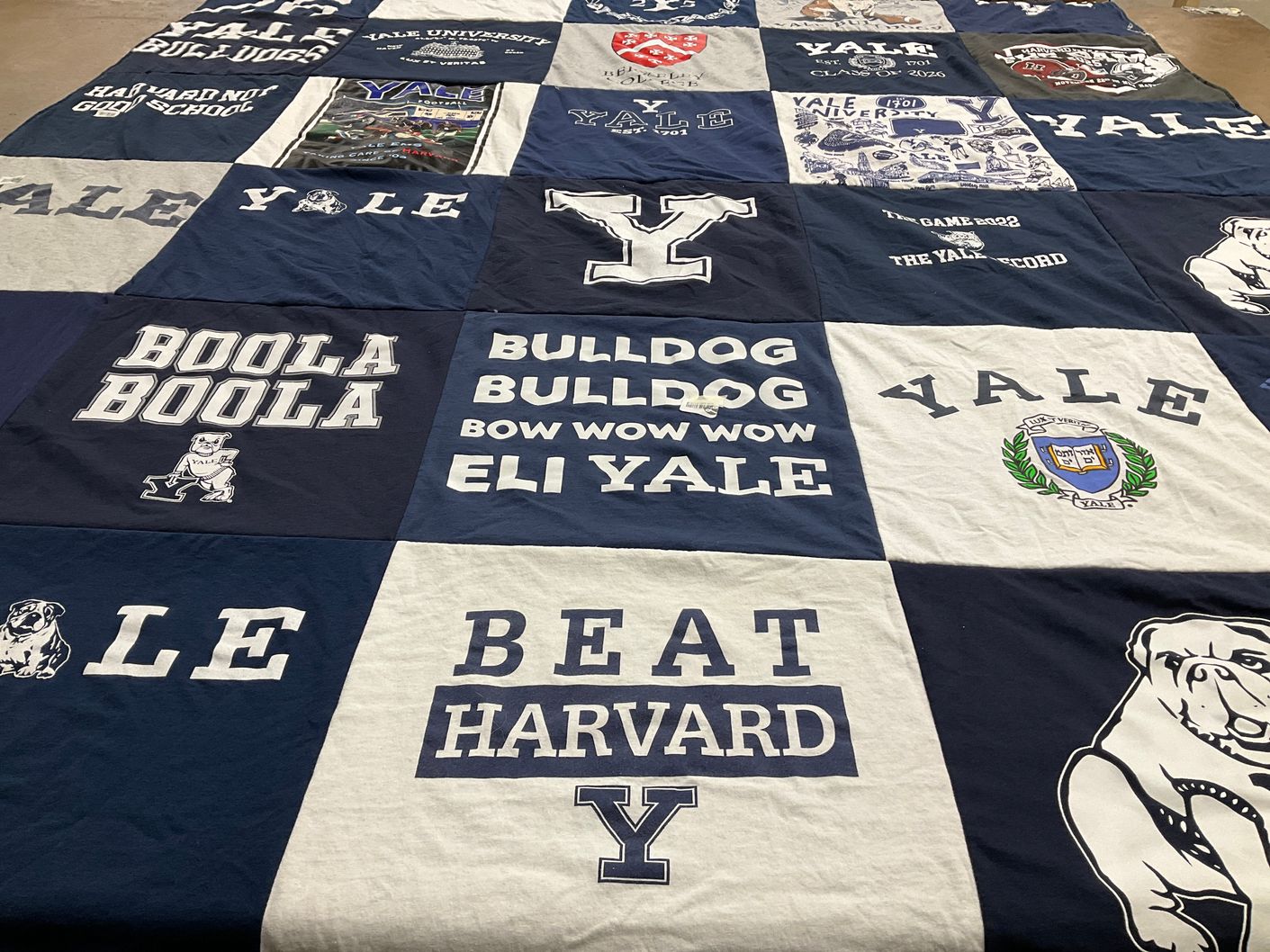 T-shirt quilt featuring yale university bulldogs by Diana from CA