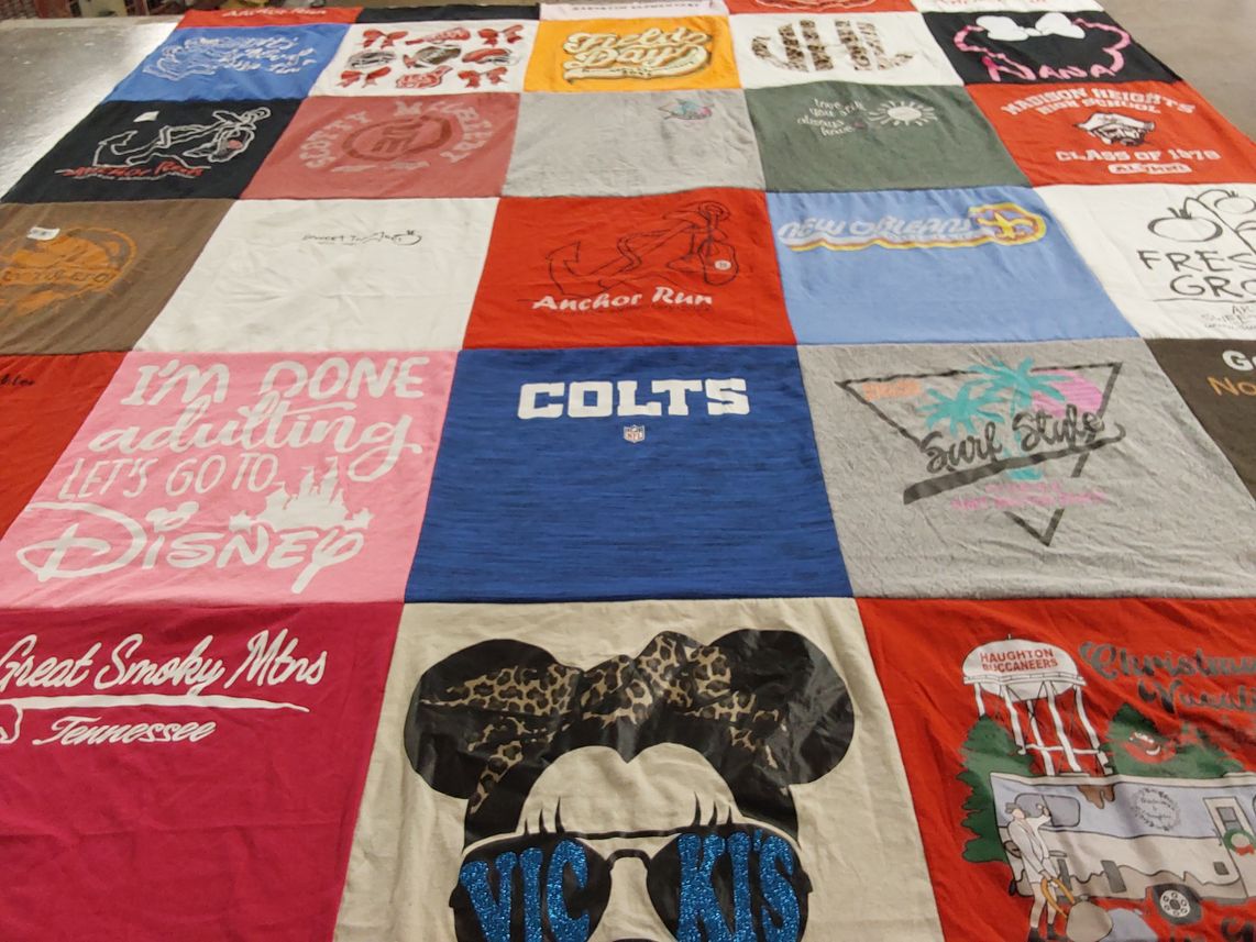T-shirt quilt featuring indianapolis colts by Victoria from LA