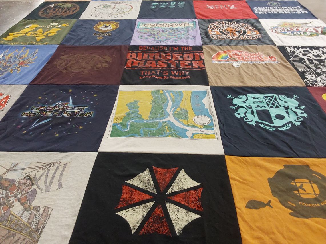 T-shirt quilt with gaming, dungeons and dragons themes by Christopher from VA