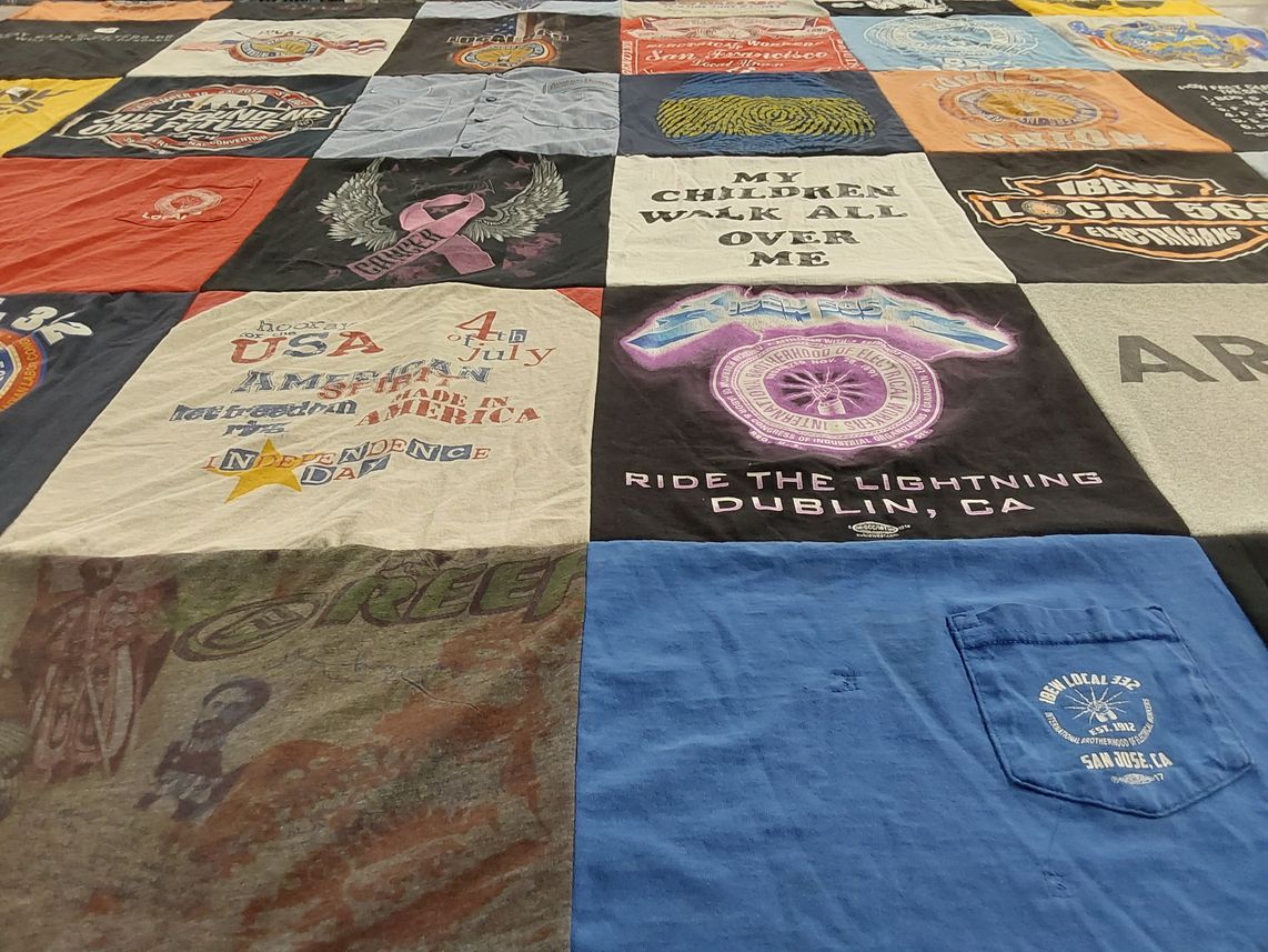 T-shirt quilt with american independence, community service themes by Max from CA