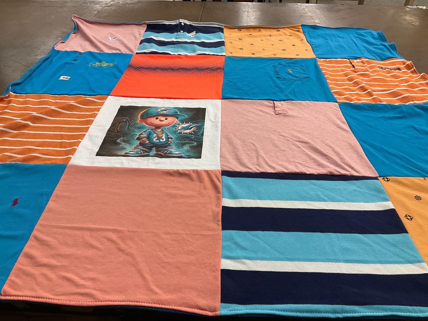 T-shirt quilt featuring miami dolphins by Palmira from MA