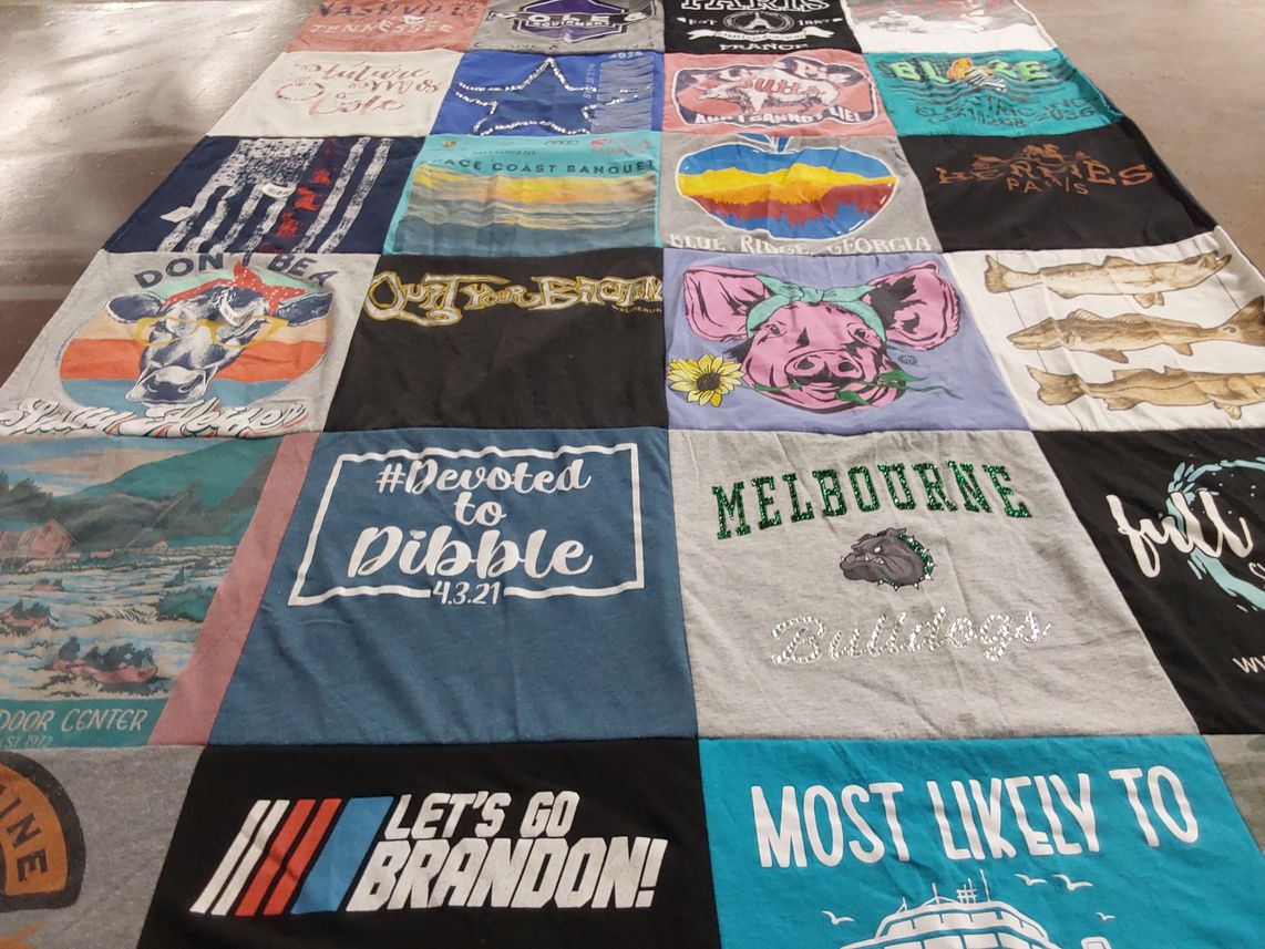 T-shirt quilt featuring melbourne bulldogs by Whitney from FL