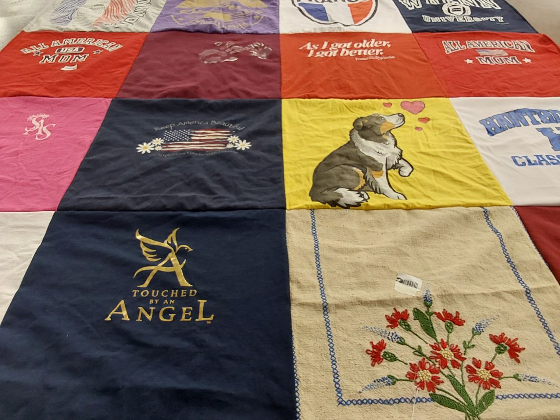 T-shirt quilt with pet, dogs themes by Mary from NJ