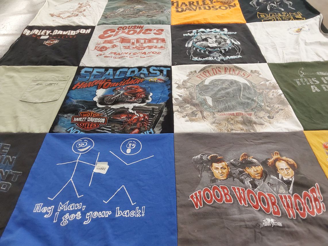 T-shirt quilt with motorcycles, comedy themes by Brigitte from MA