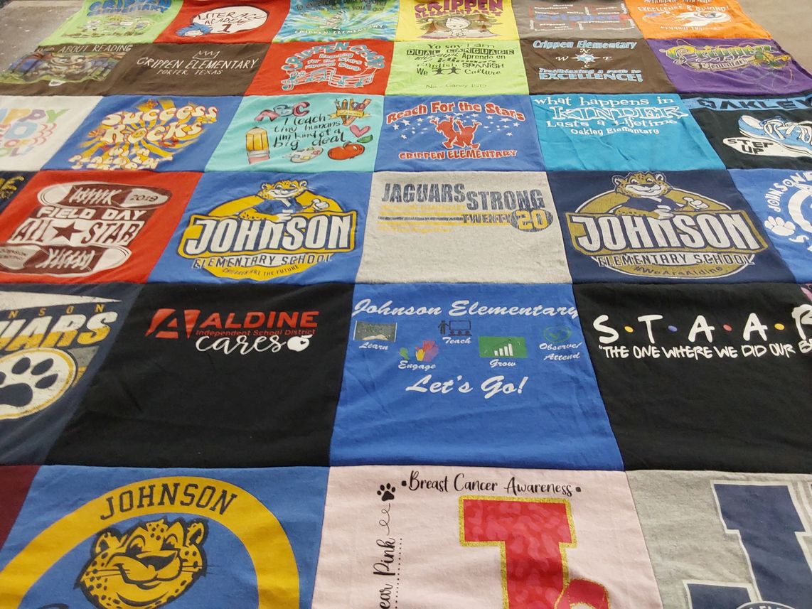 T-shirt quilt featuring jaguars by Lee from TX