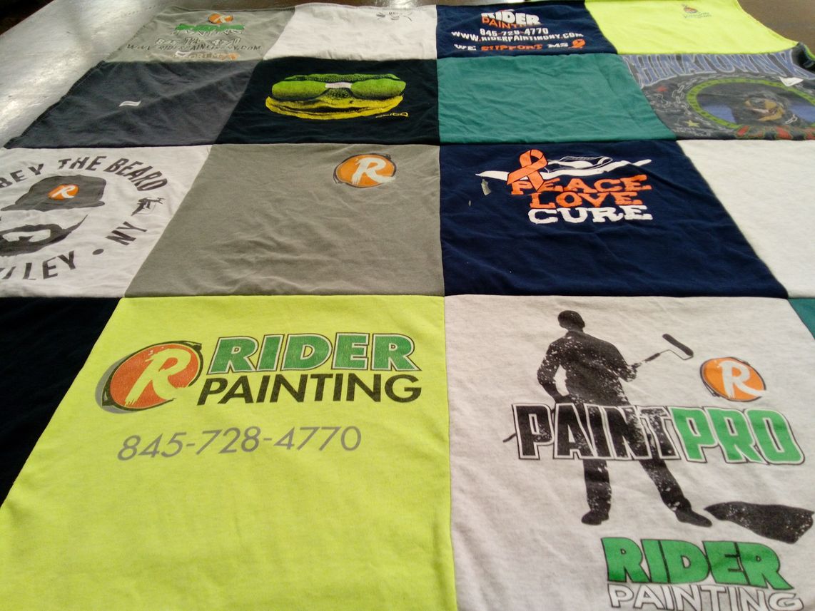 T-shirt quilt with painting themes by Catherine from NY