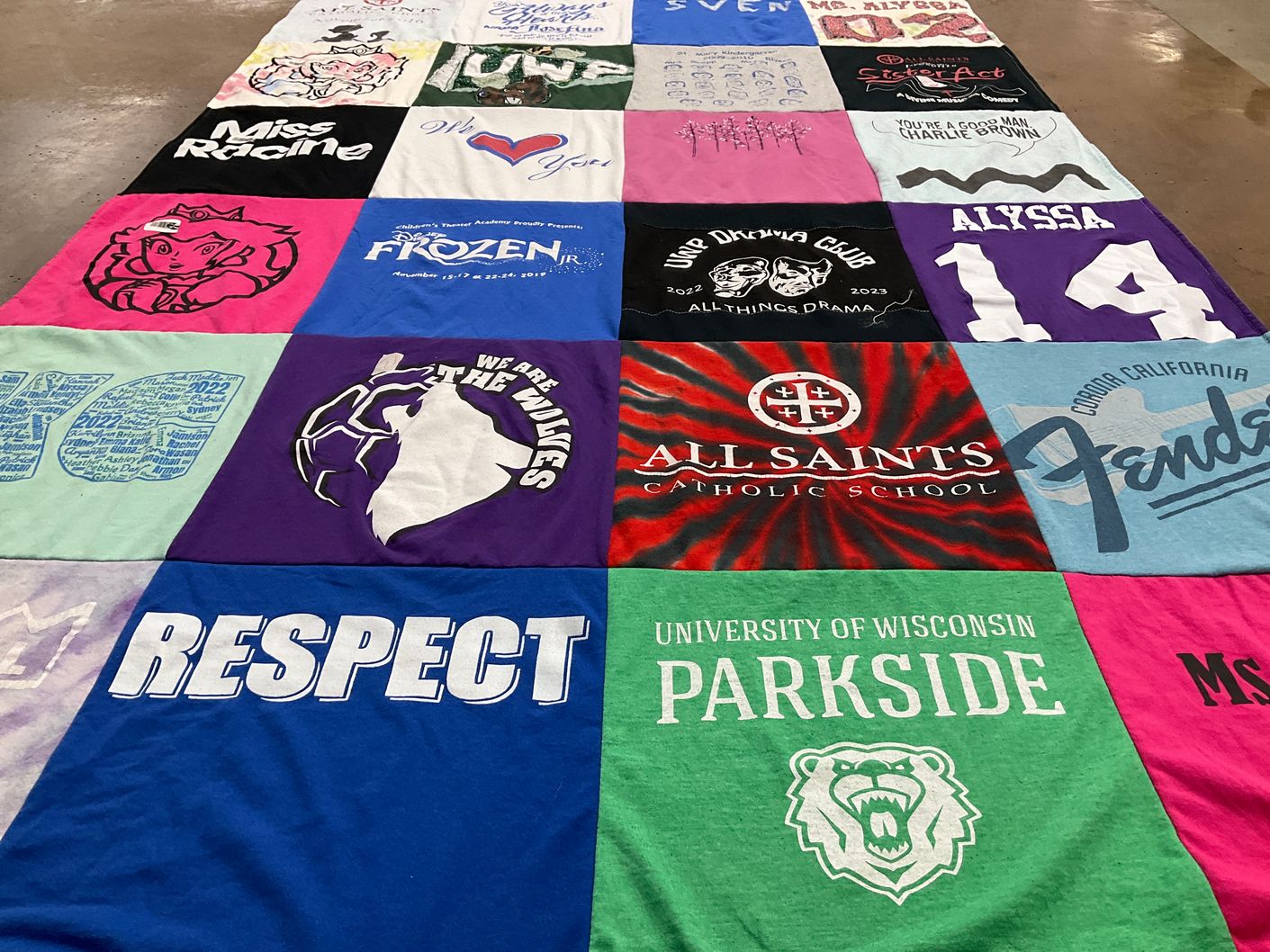 T-shirt quilt featuring huskies by Vilma from WI