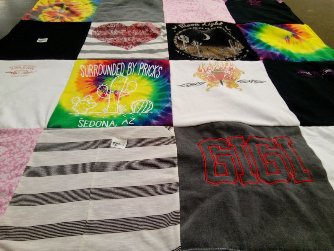 T-shirt quilt with cacti, illustrations themes by Diane from CA