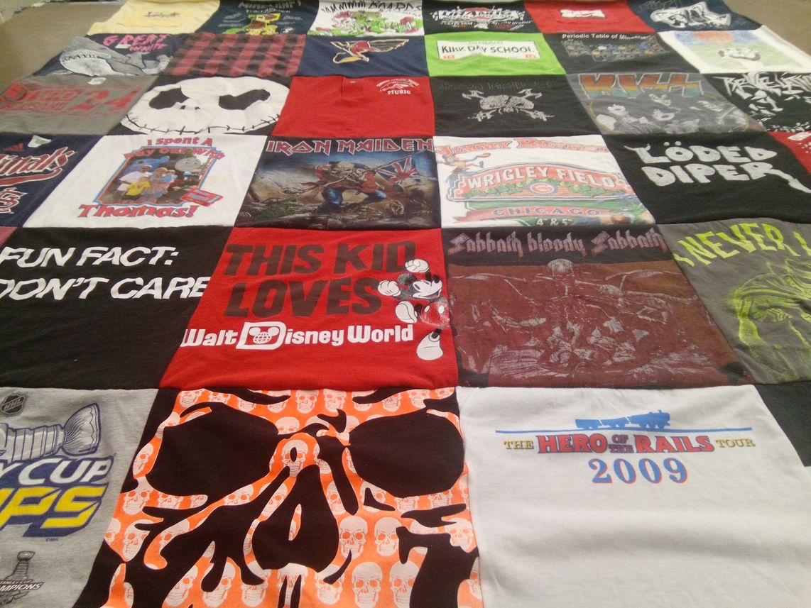 T-shirt quilt featuring chicago cubs by Michelle from MO
