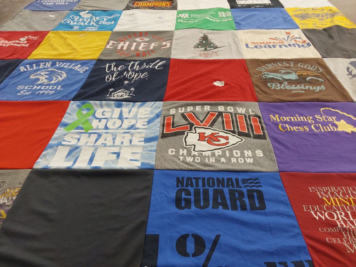 T-shirt quilt featuring kansas city chiefs by Rose from MO
