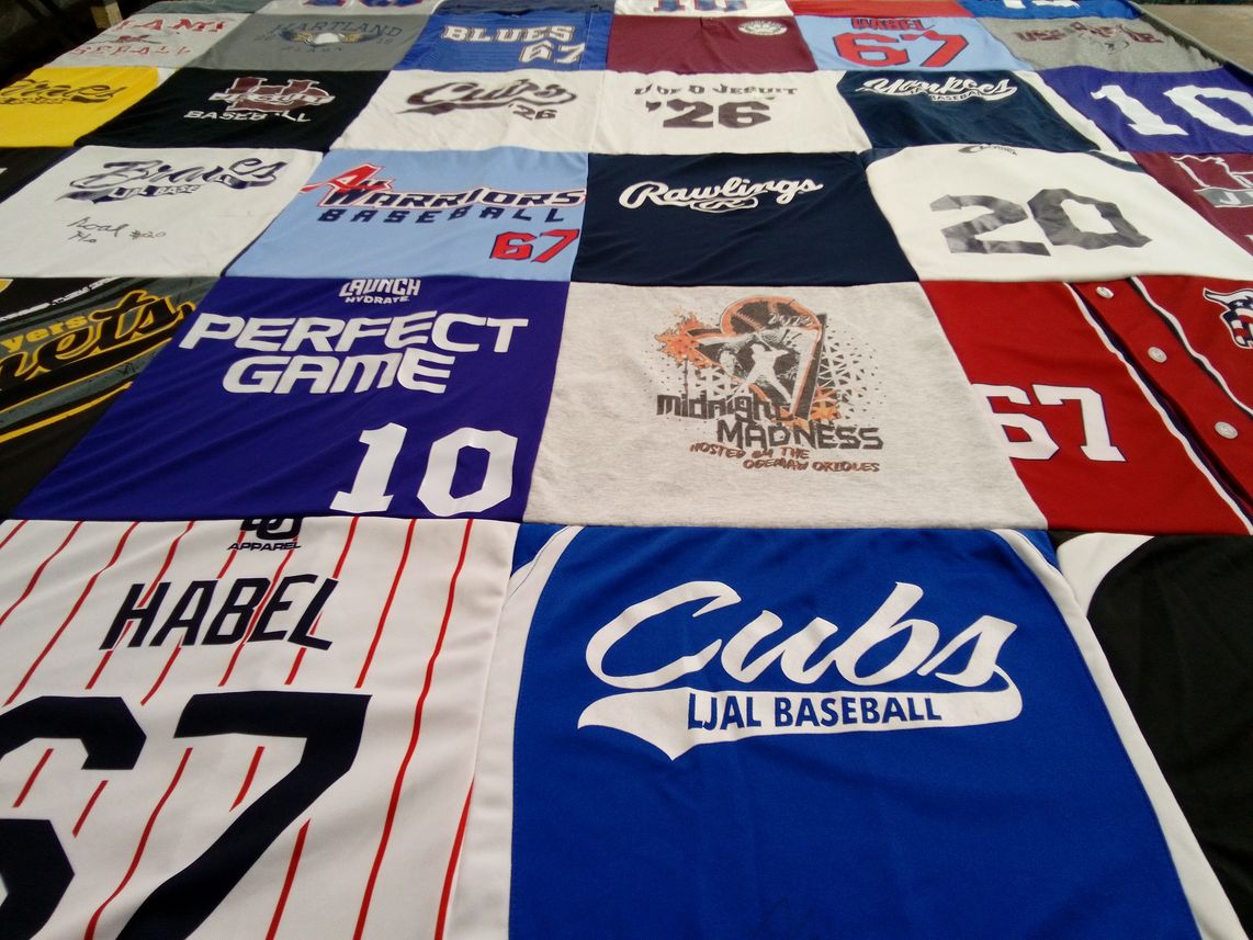 T-shirt quilt featuring cubs, warriors by Julie from MI