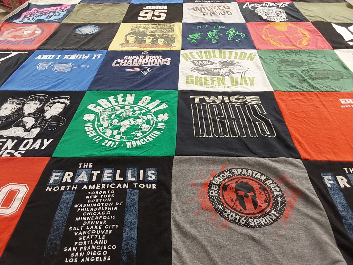 T-shirt quilt with music, concerts themes by Zoe from NH