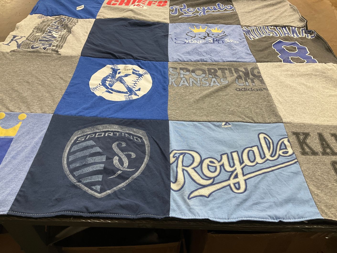 T-shirt quilt featuring kansas city royals, sporting kansas city by Tamura from TN