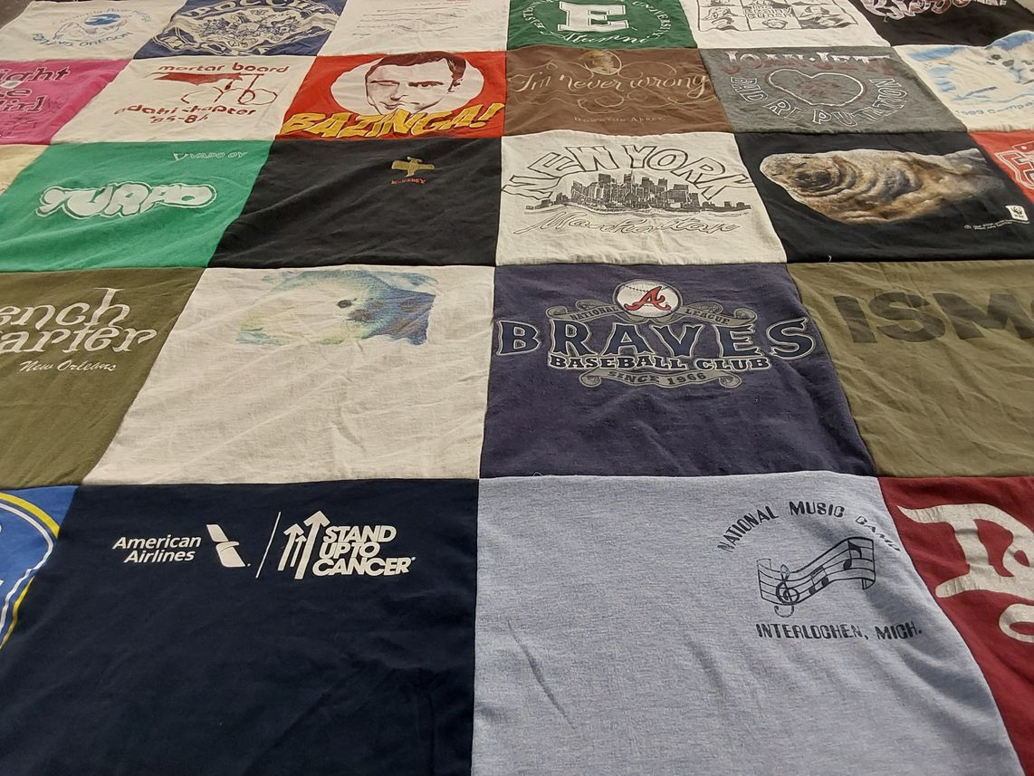 T-shirt quilt featuring atlanta braves baseball club by Dr from FL