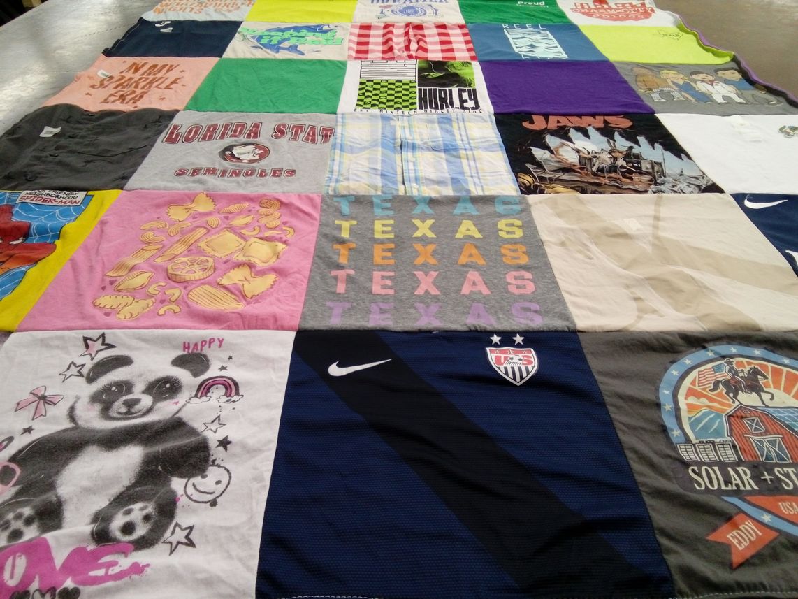 T-shirt quilt featuring united states national soccer team by Amechtre from TX