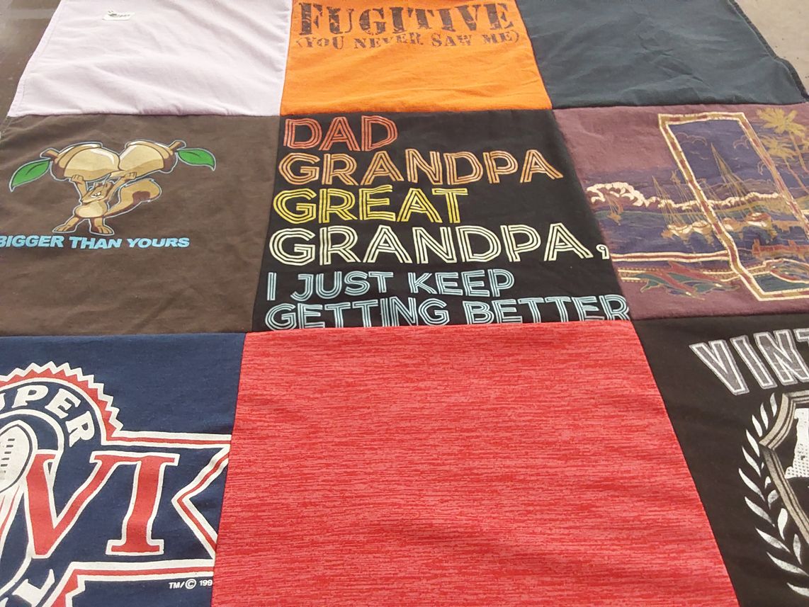T-shirt quilt by Bobbie from MN