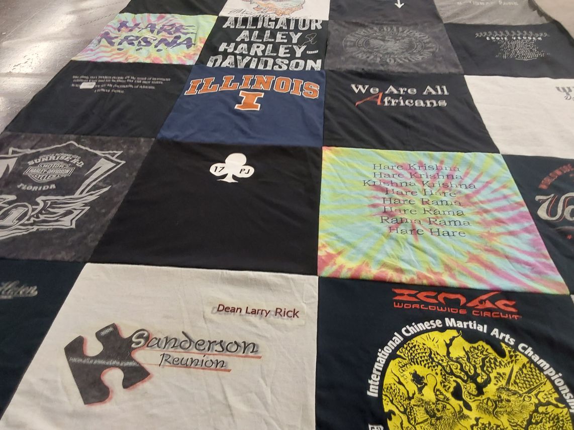 T-shirt quilt from university of illinois by Susan from FL