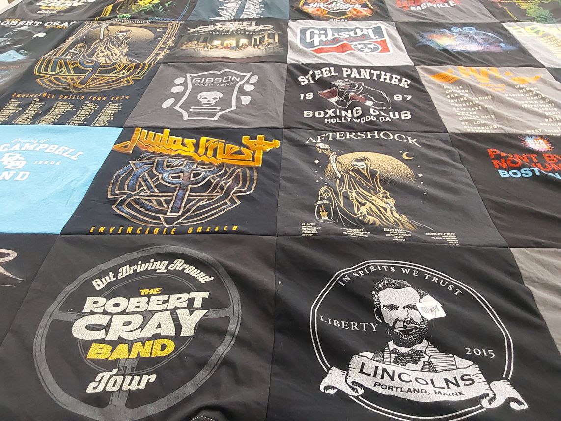 T-shirt quilt with music, concerts themes by Joseph from ME