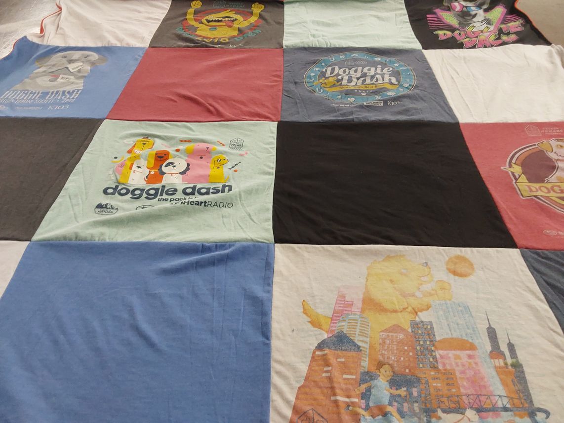 T-shirt quilt with pets, dogs themes by Lisa from OR