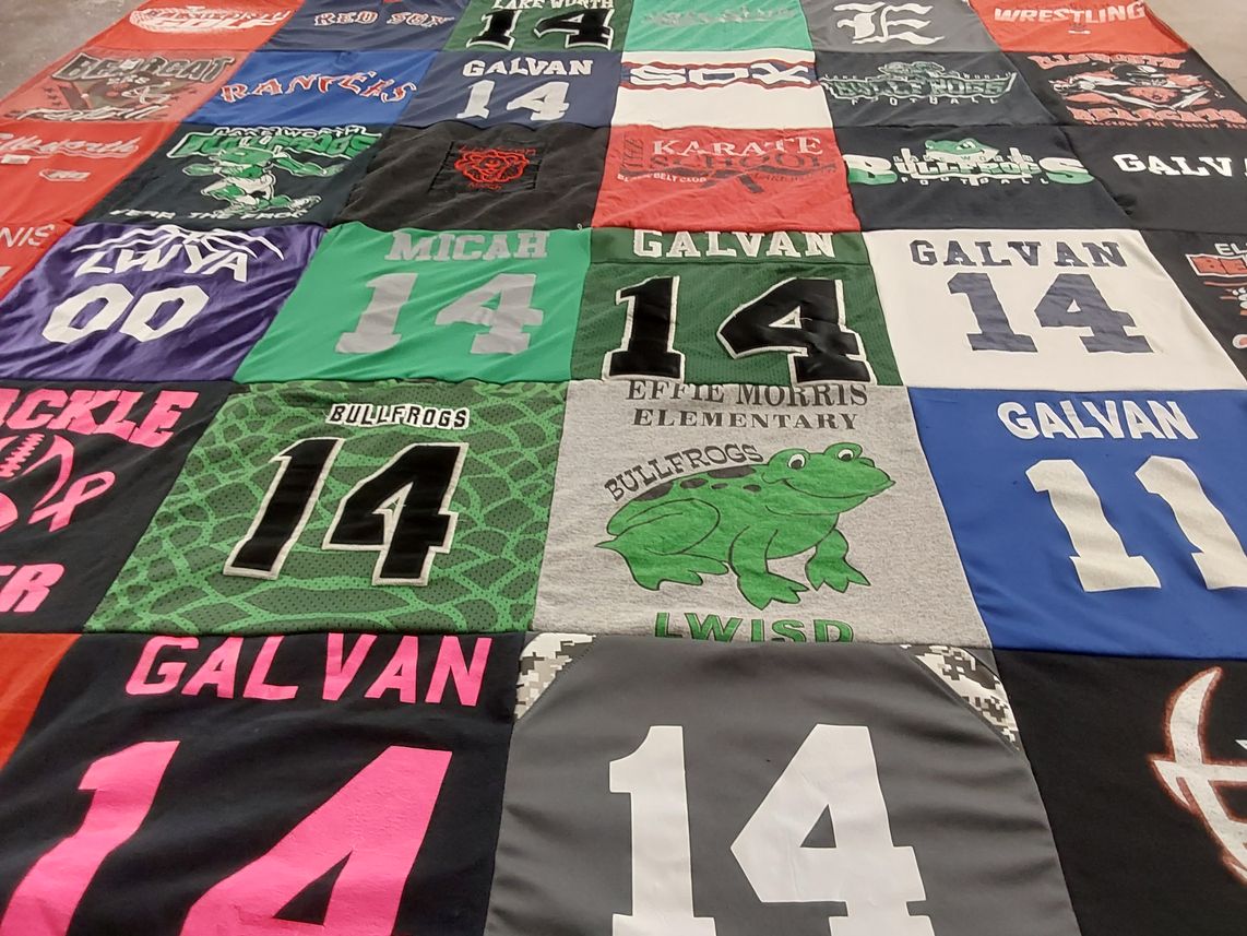 T-shirt quilt featuring bullfrogs by Heather from KS