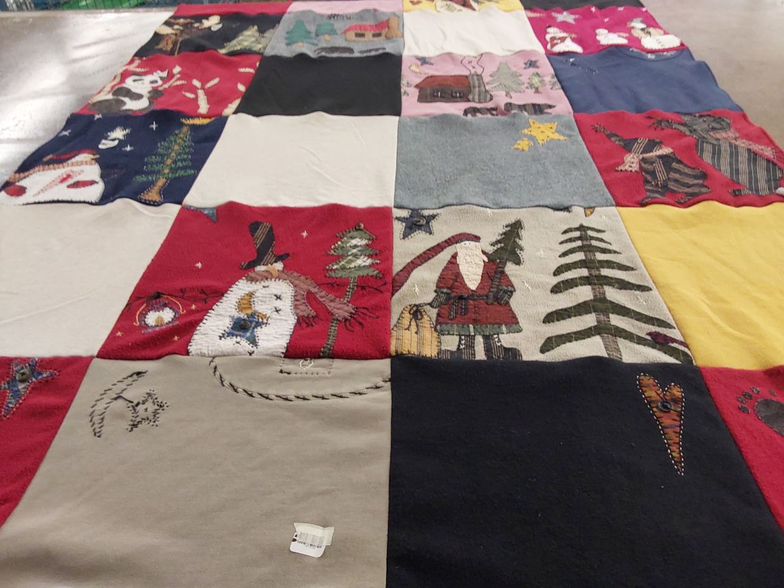 T-shirt quilt with holiday, winter themes by Lara from TN