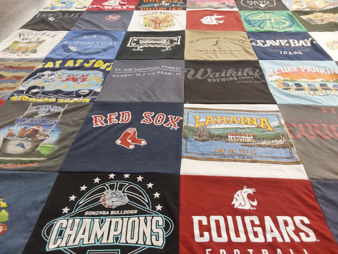 T-shirt quilt featuring gonzaga bulldogs, washington state cougars by Mary Beth from WA